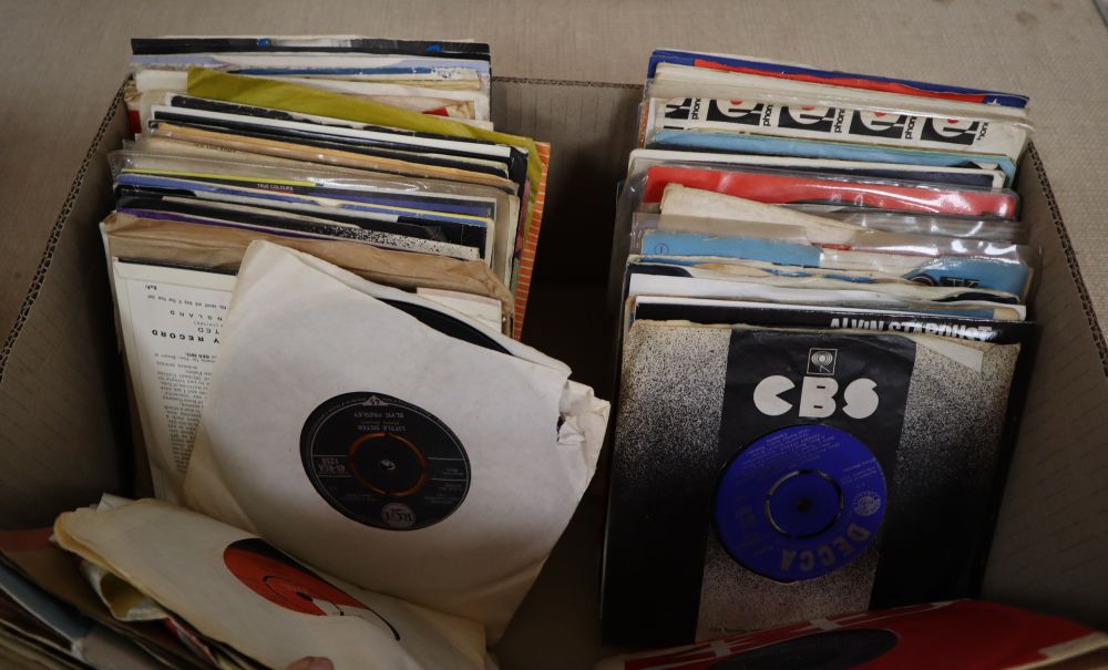 Approximately 100 45 rpm singles, 1970s / 1990s